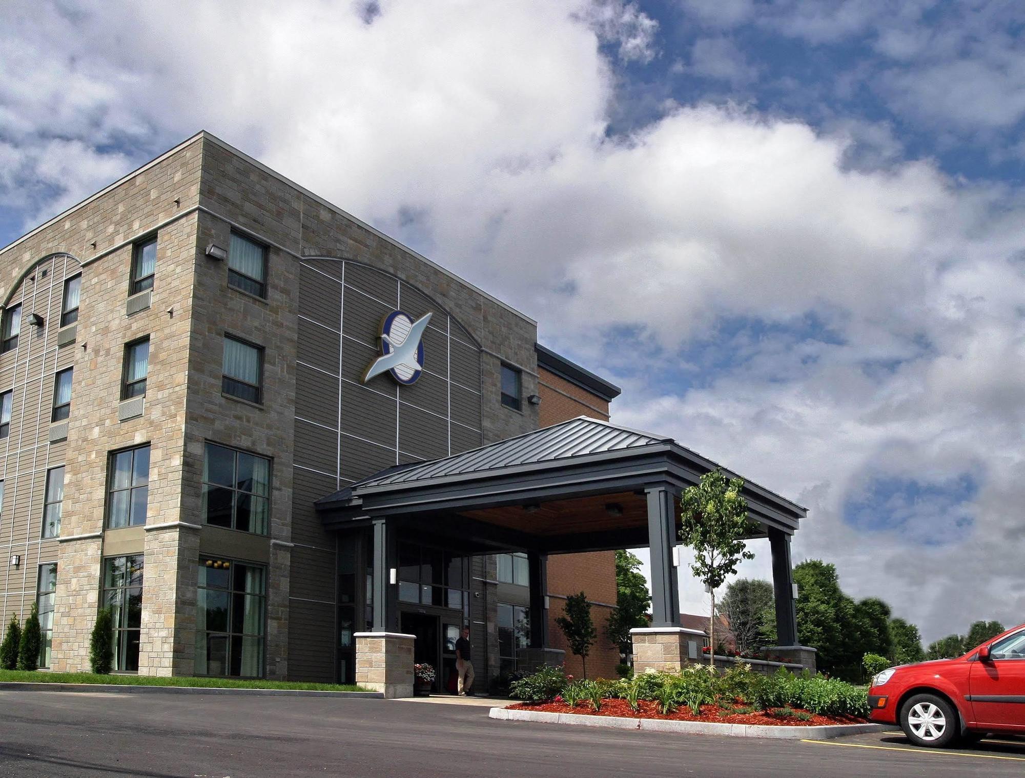 Days Inn By Wyndham Levis Exterior photo